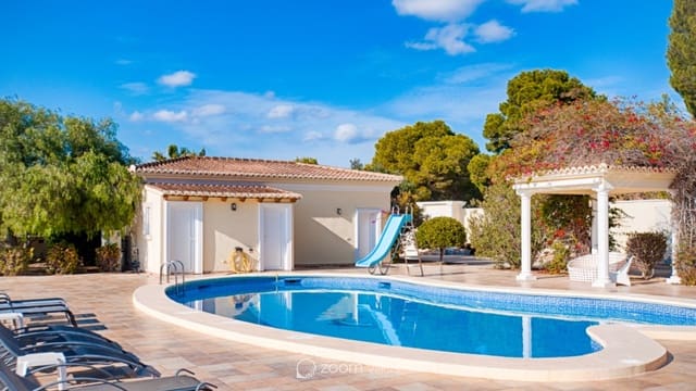5 soveværelse Villa til salg i Moraira, Teulada-Moraira med swimmingpool - € 1.990.000 (Ref: 9180097)