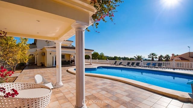 5 soveværelse Villa til salg i Moraira, Teulada-Moraira med swimmingpool - € 1.990.000 (Ref: 9180097)