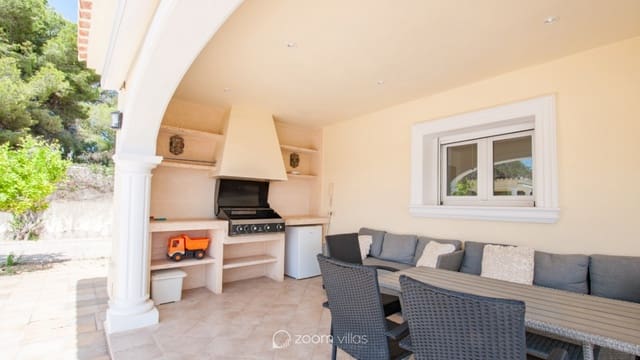 5 soveværelse Villa til salg i Moraira, Teulada-Moraira med swimmingpool - € 1.990.000 (Ref: 9180097)