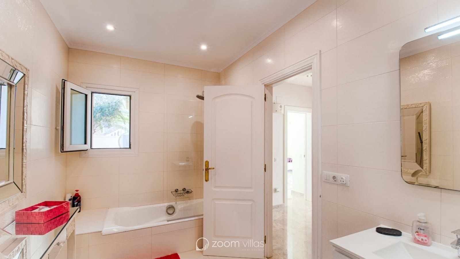 5 Zimmer Villa zu verkaufen in Moraira mit Pool - 2.450.000 € (Ref: 9180097)