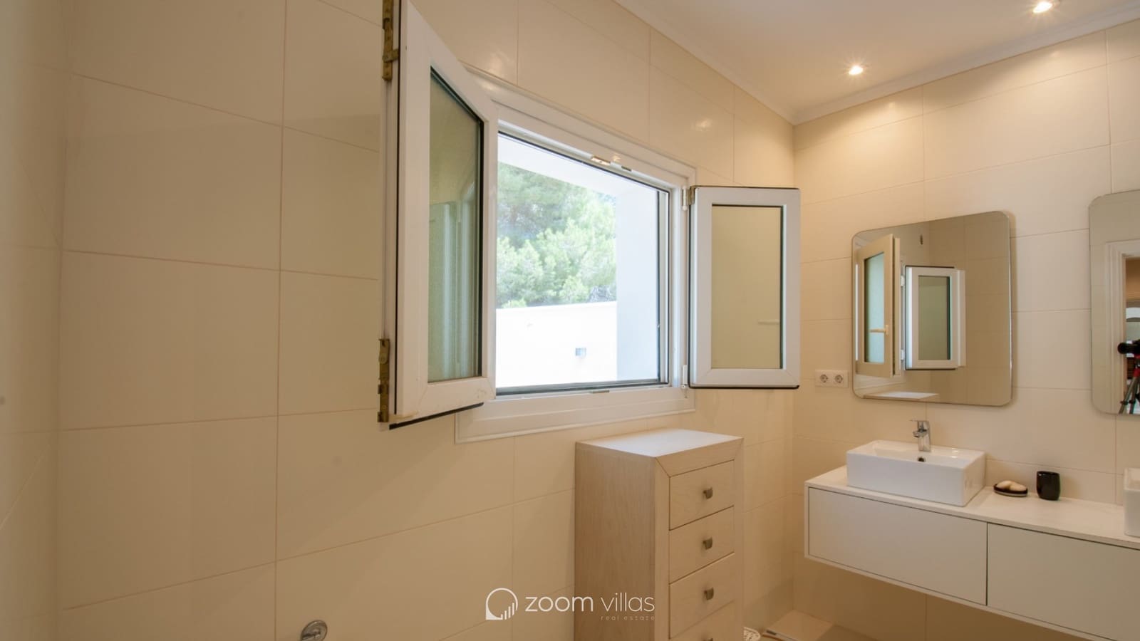 5 makuuhuone Huvila myytävänä paikassa Moraira mukana uima-altaan - 1 990 000 € (Ref: 9180097)