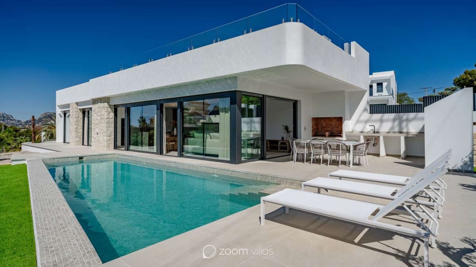 4 bedroom Villa for sale in Calpe / Calp with pool - € 1,599,000 (Ref: 9181487)