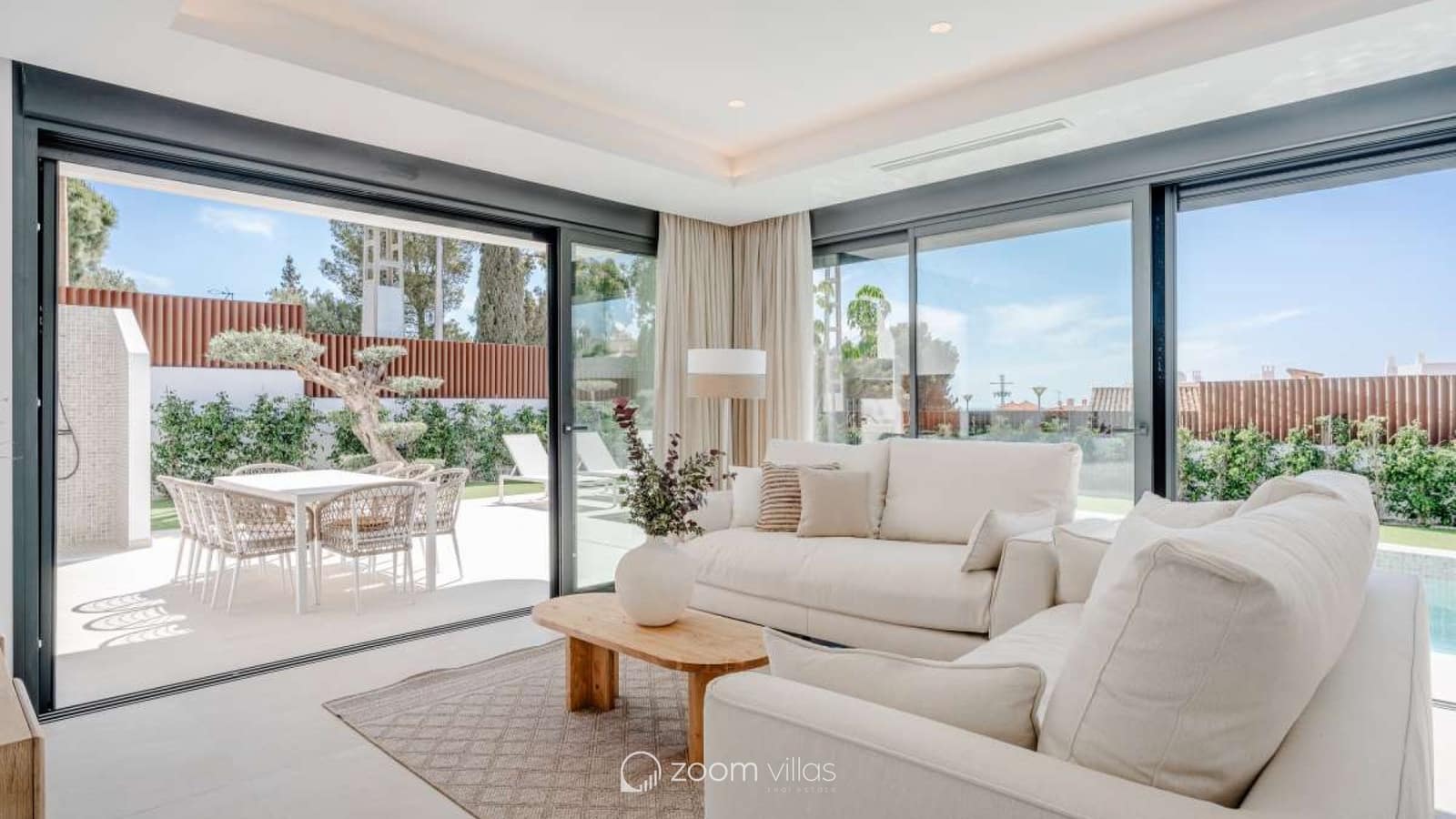 4 bedroom Villa for sale in Calpe / Calp with pool - € 1,599,000 (Ref: 9181487)