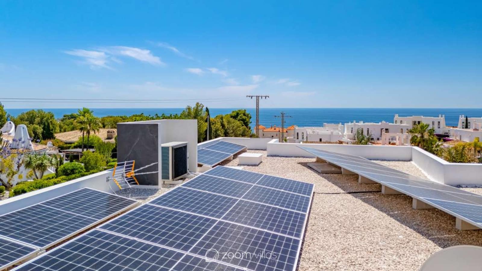 4 bedroom Villa for sale in Calpe / Calp with pool - € 1,599,000 (Ref: 9181487)