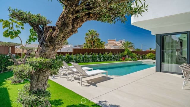 4 bedroom Villa for sale in Cometa - Carrió, Calpe / Calp with pool - € 1,599,000 (Ref: 9181487)