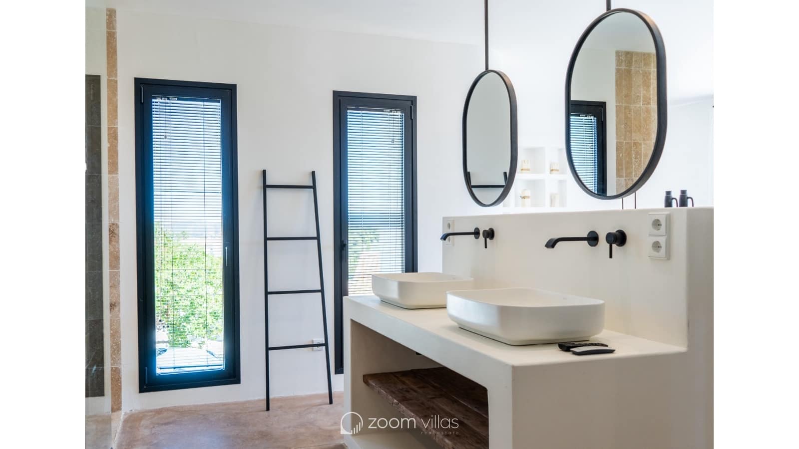 3 slaapkamer Villa te koop in Moraira met zwembad - € 3.950.000 (Ref: 9184877)