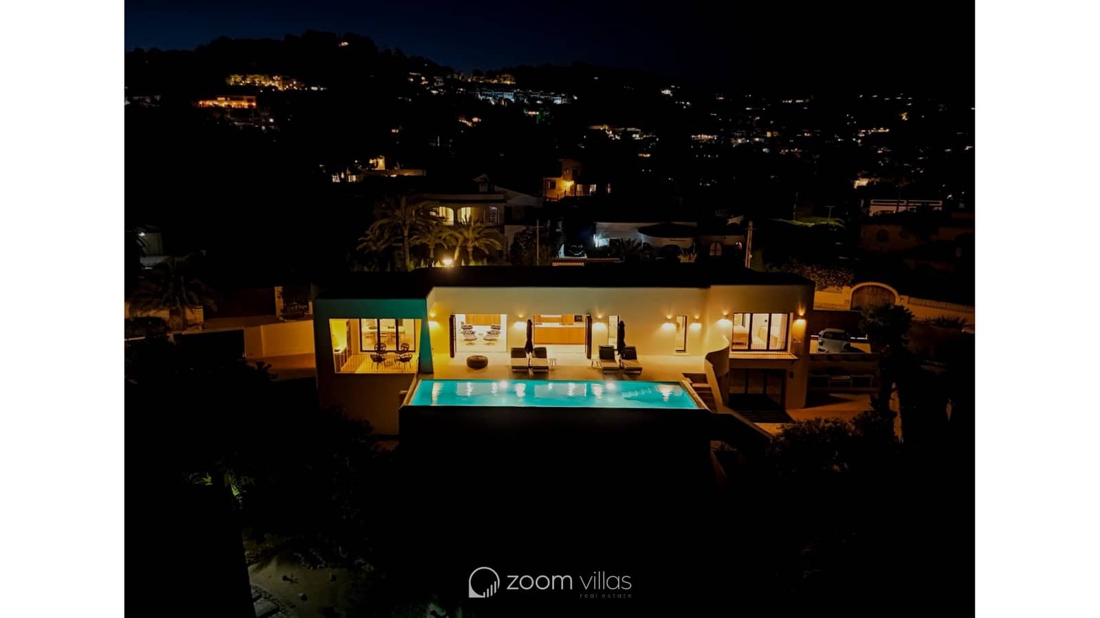 3 slaapkamer Villa te koop in Moraira met zwembad - € 3.950.000 (Ref: 9184877)