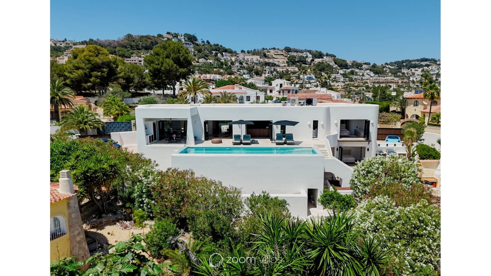 3 slaapkamer Villa te koop in Moraira met zwembad - € 3.950.000 (Ref: 9184877)