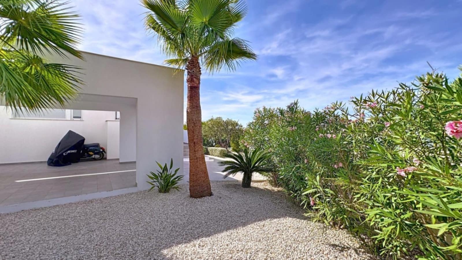 3 bedroom Villa for sale in Benitachell / Benitatxell with pool - € 1,350,000 (Ref: 9199412)