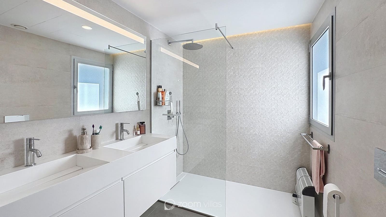 3 bedroom Villa for sale in Benitachell / Benitatxell with pool - € 1,350,000 (Ref: 9199412)