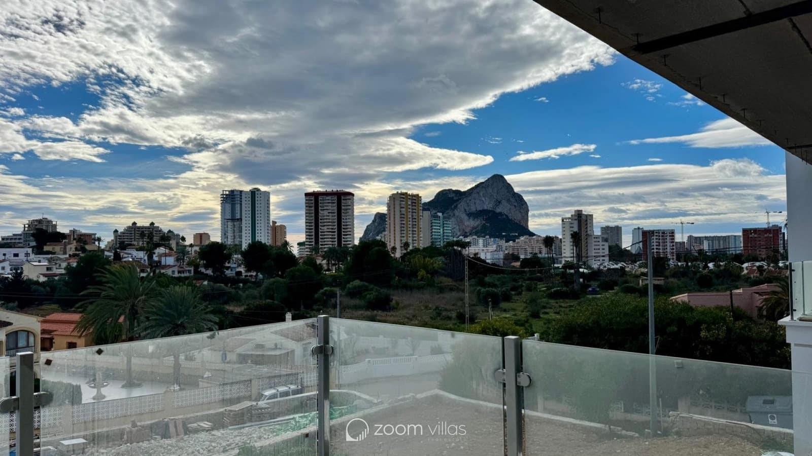 3 bedroom Townhouse for sale in Calpe / Calp with pool - € 1,099,000 (Ref: 9229056)