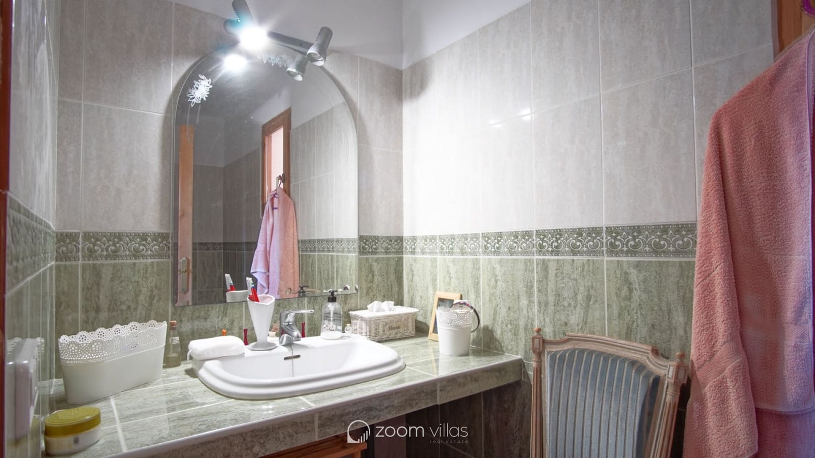 6 bedroom Villa for sale in Pedreguer with pool - € 732,000 (Ref: 9248847)