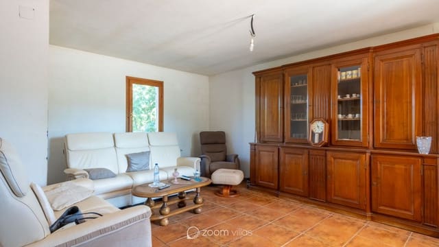 Chalet de 6 habitaciones en Pedreguer en venta con piscina - 732.000 € (Ref: 9248847)