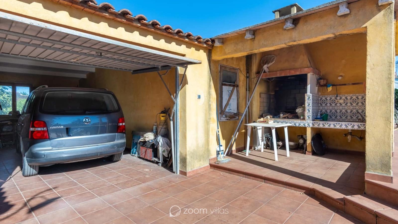 6 bedroom Villa for sale in Pedreguer with pool - € 732,000 (Ref: 9248847)