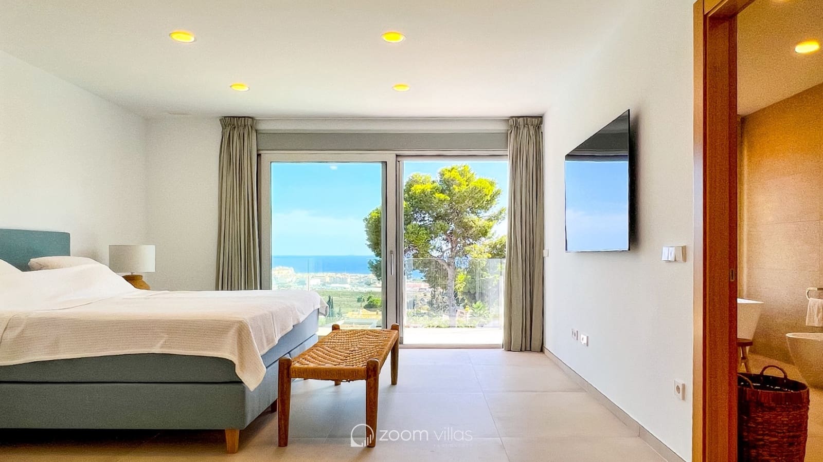 4 soveværelse Villa til salg i Moraira med swimmingpool - € 1.990.000 (Ref: 9252504)