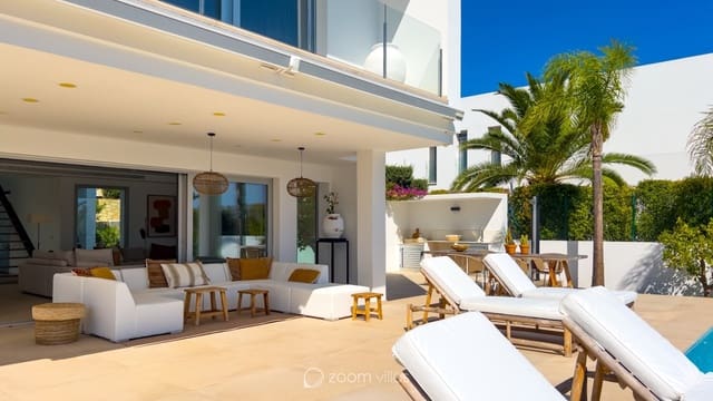 4 bedroom Villa for sale in Moraira, Teulada-Moraira with pool - € 1,990,000 (Ref: 9252504)