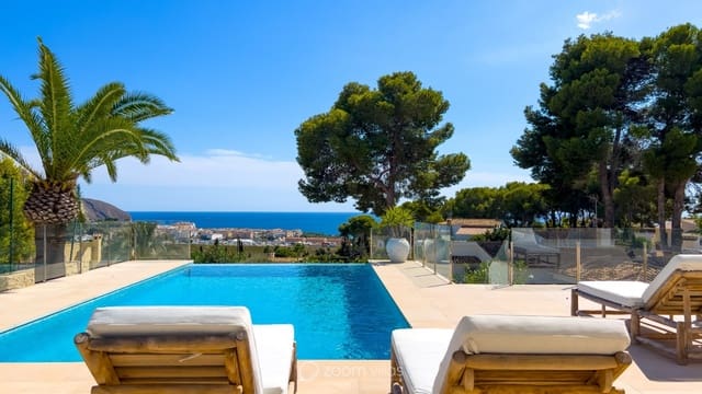 4 bedroom Villa for sale in Moraira, Teulada-Moraira with pool - € 1,990,000 (Ref: 9252504)