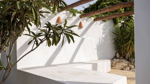 4 bedroom Villa for sale in Cap Martí - El Tossalet - Pinomar, Javea / Xàbia - € 790,000 (Ref: 9283064)