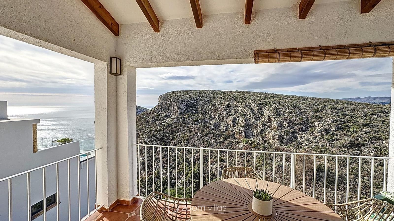 Chalet de 2 habitaciones en Benitachell / Benitatxell en venta con piscina - 335.000 € (Ref: 9311406)