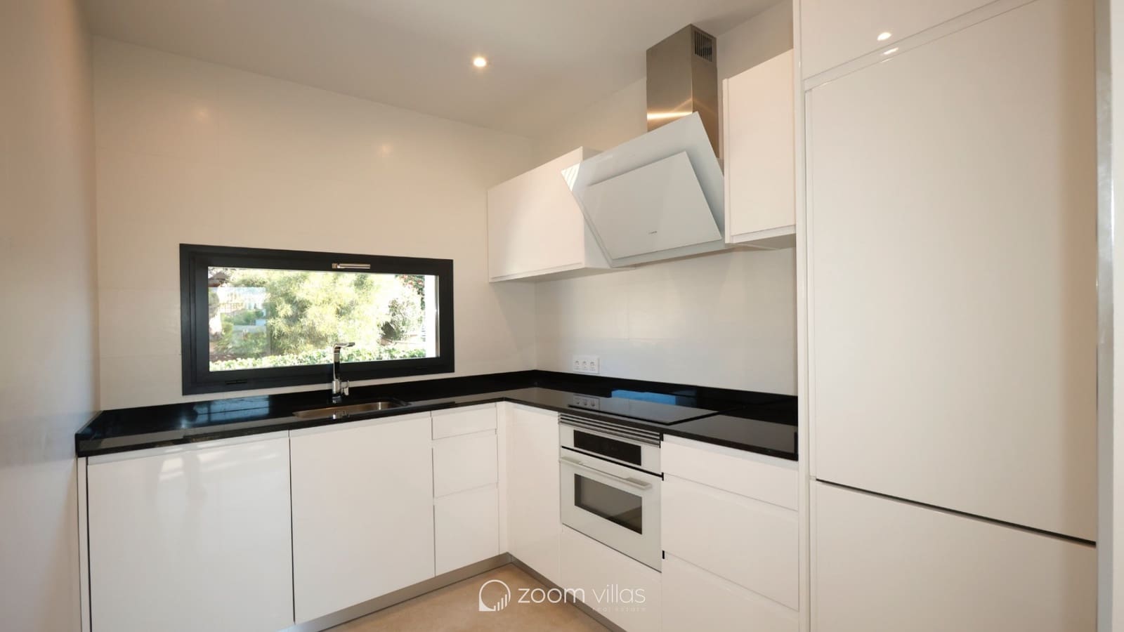 4 sovrum Villa till salu i Calpe / Calp med pool garage - 840 000 € (Ref: 9319588)