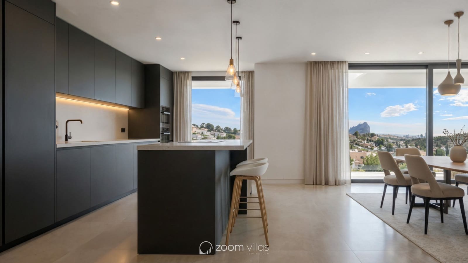 5 bedroom Villa for sale in Calpe / Calp with pool - € 1,890,000 (Ref: 9322813)