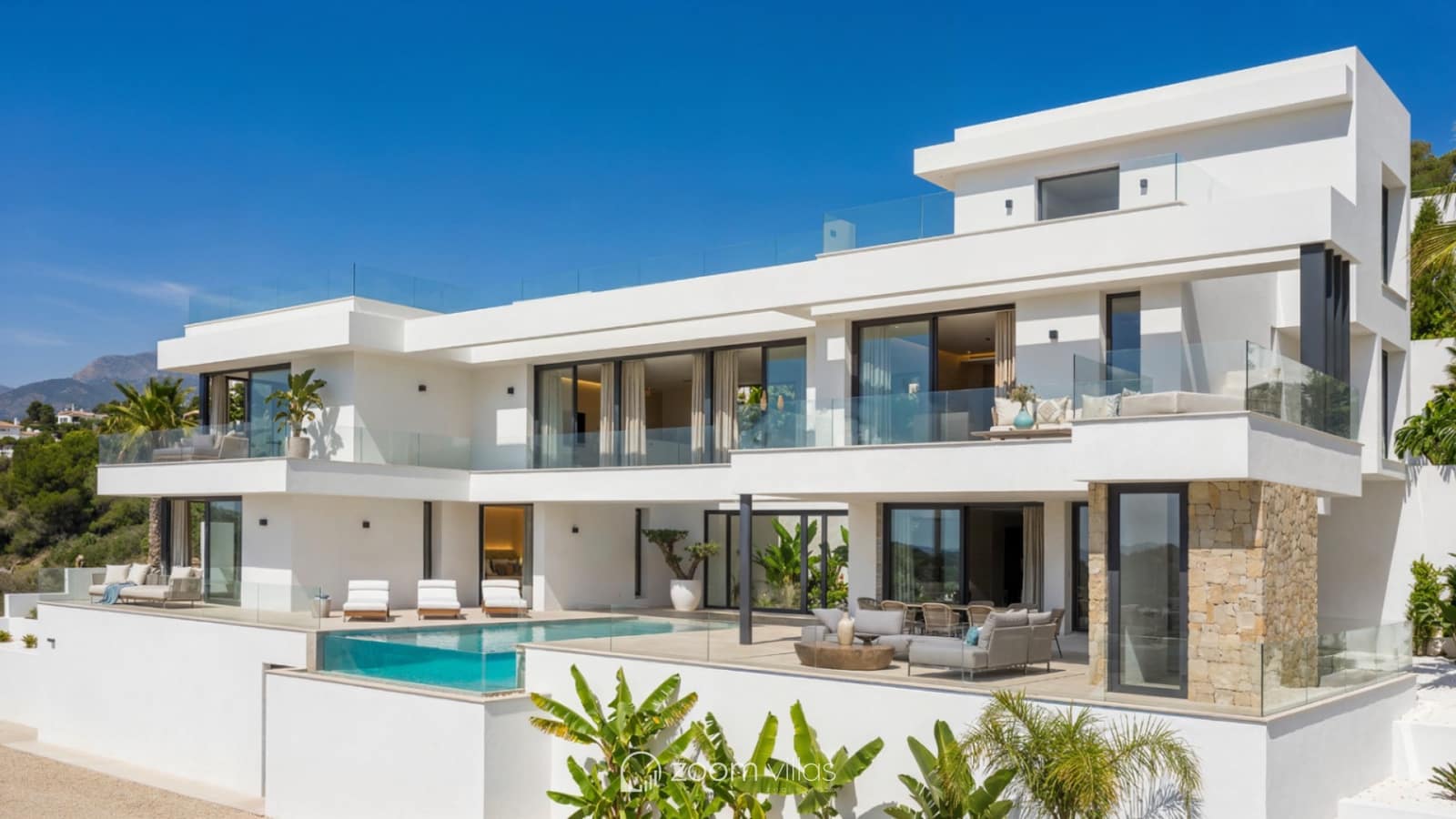 5 bedroom Villa for sale in Calpe / Calp with pool - € 1,890,000 (Ref: 9322813)