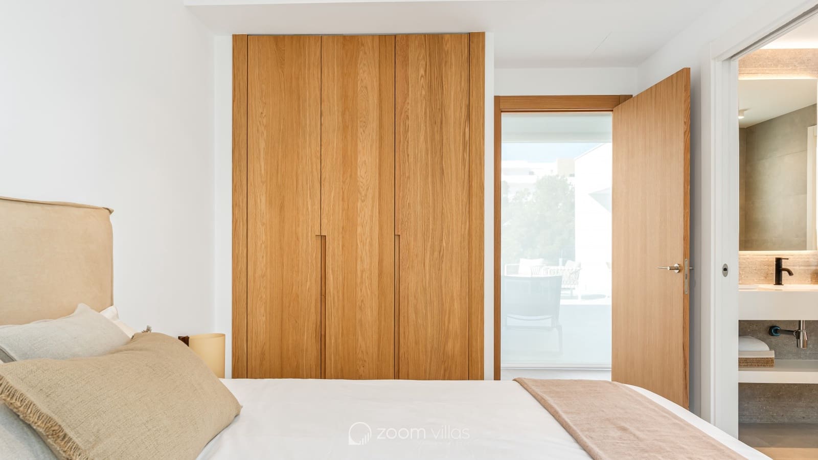 4 bedroom Villa for sale in Cumbre del Sol with pool - € 1,300,000 (Ref: 9349659)