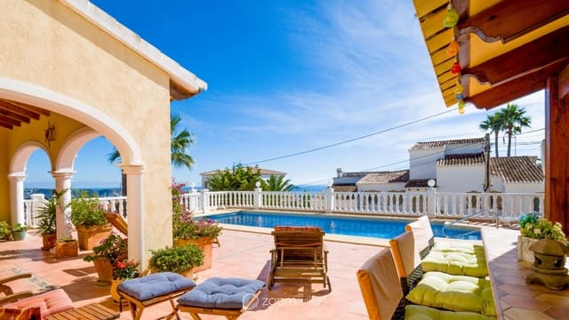 4 Zimmer Villa zu verkaufen in Benissa mit Pool - 795.000 € (Ref: 9359814)