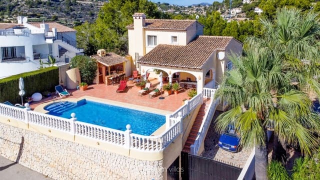 4 Zimmer Villa zu verkaufen in Benissa mit Pool - 795.000 € (Ref: 9359814)