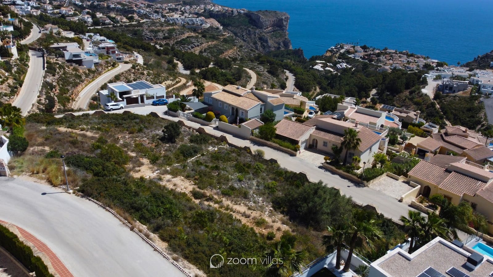 3 bedroom Villa for sale in Cumbre del Sol with pool - € 2,249,000 (Ref: 9383605)