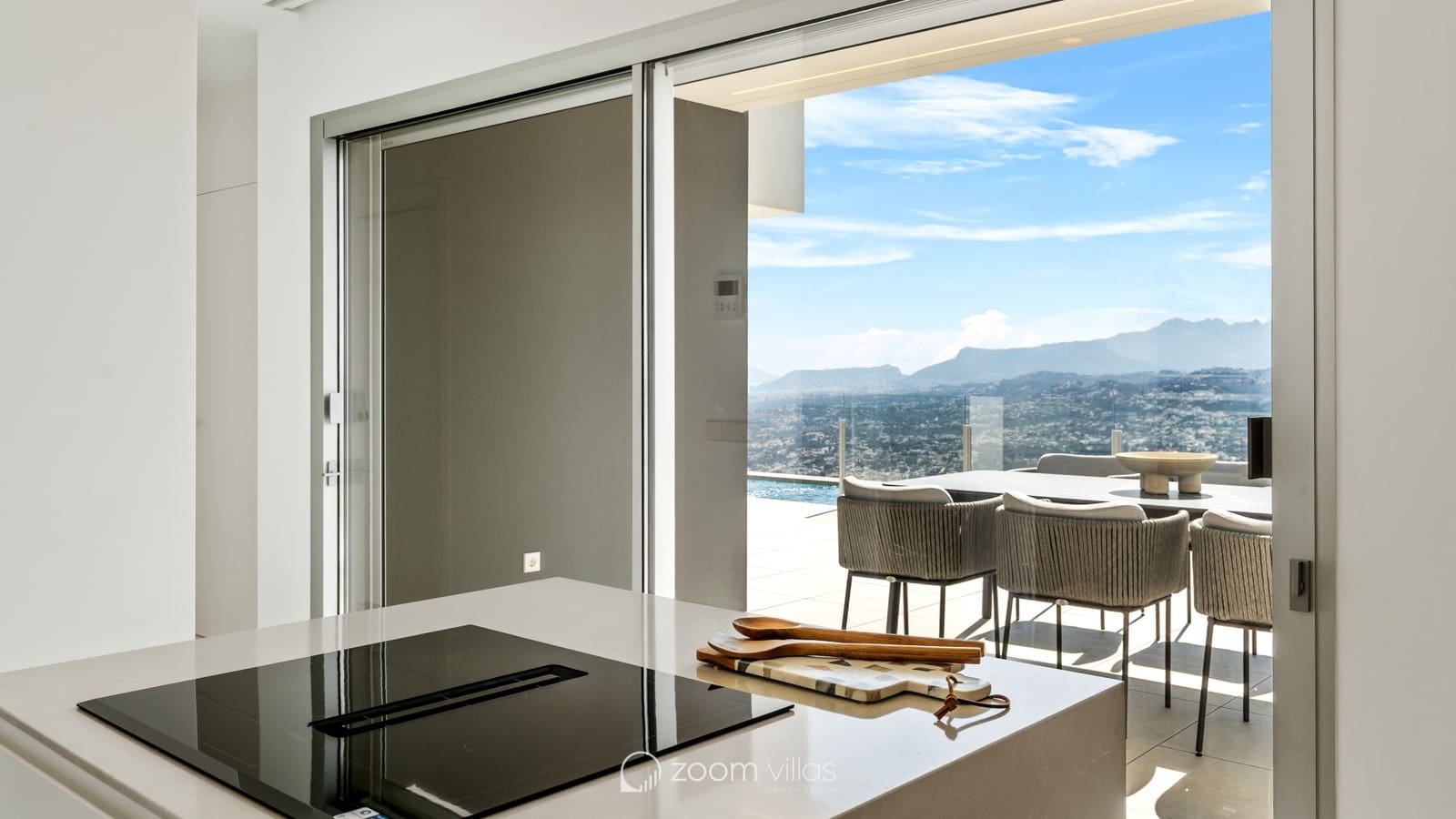 3 bedroom Villa for sale in Cumbre del Sol with pool - € 1,691,000 (Ref: 9444587)