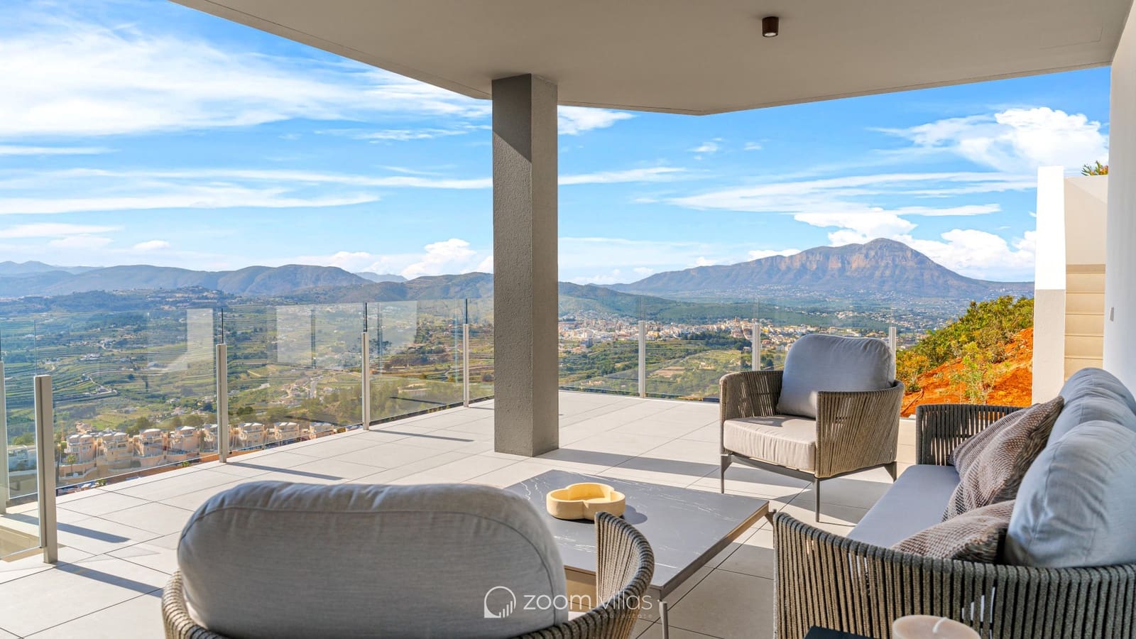 3 bedroom Villa for sale in Cumbre del Sol with pool - € 1,691,000 (Ref: 9444587)