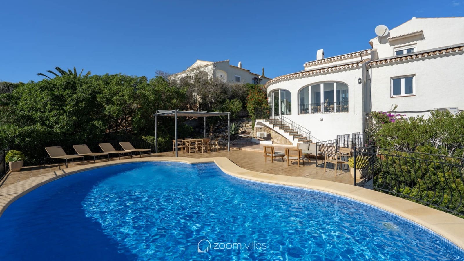 4 quarto Moradia para venda em Ambolo com piscina - 1 195 000 € (Ref: 9479268)