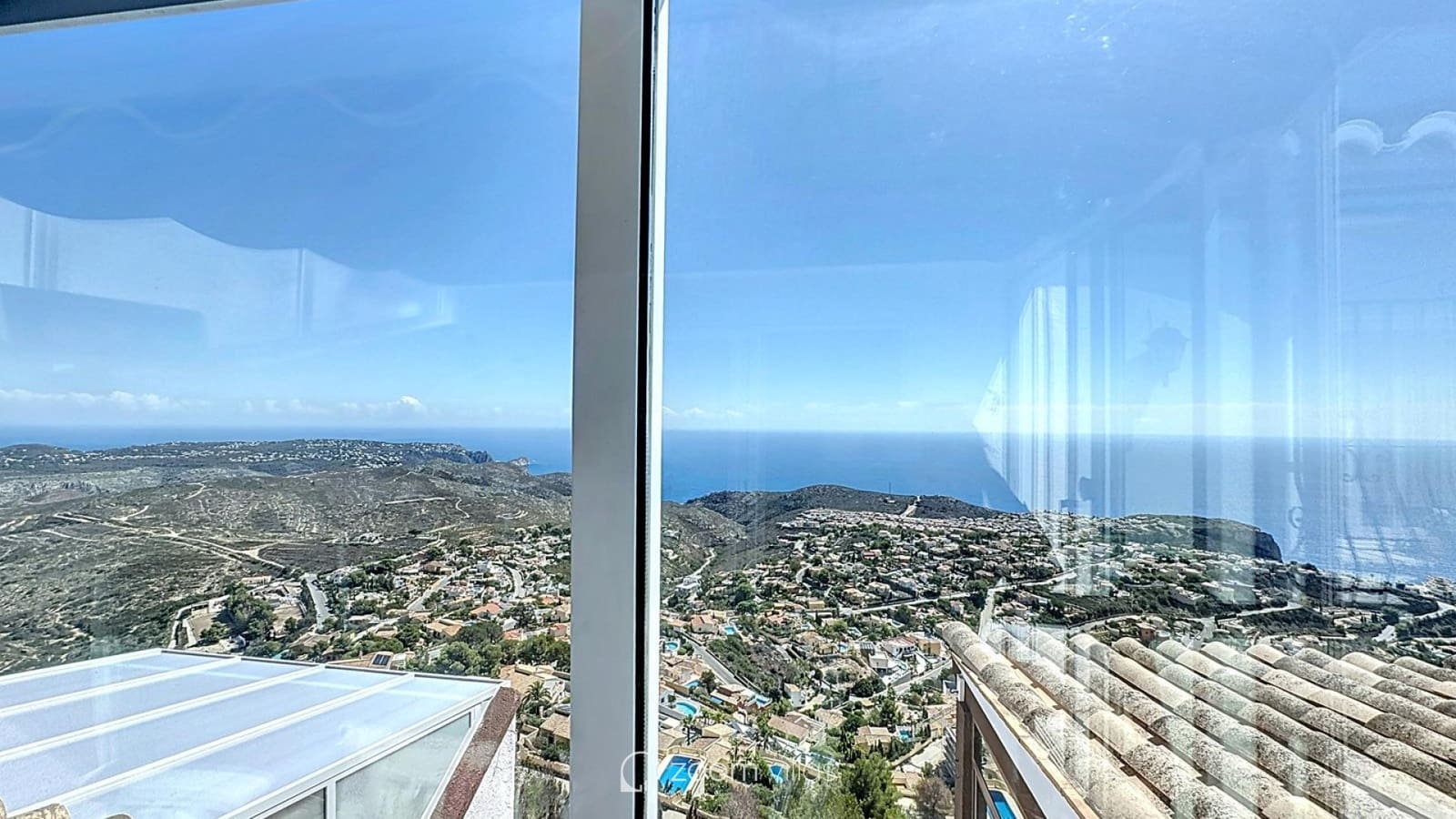 2 bedroom Apartment for sale in Benitachell / Benitatxell with pool - € 290,000 (Ref: 9479443)