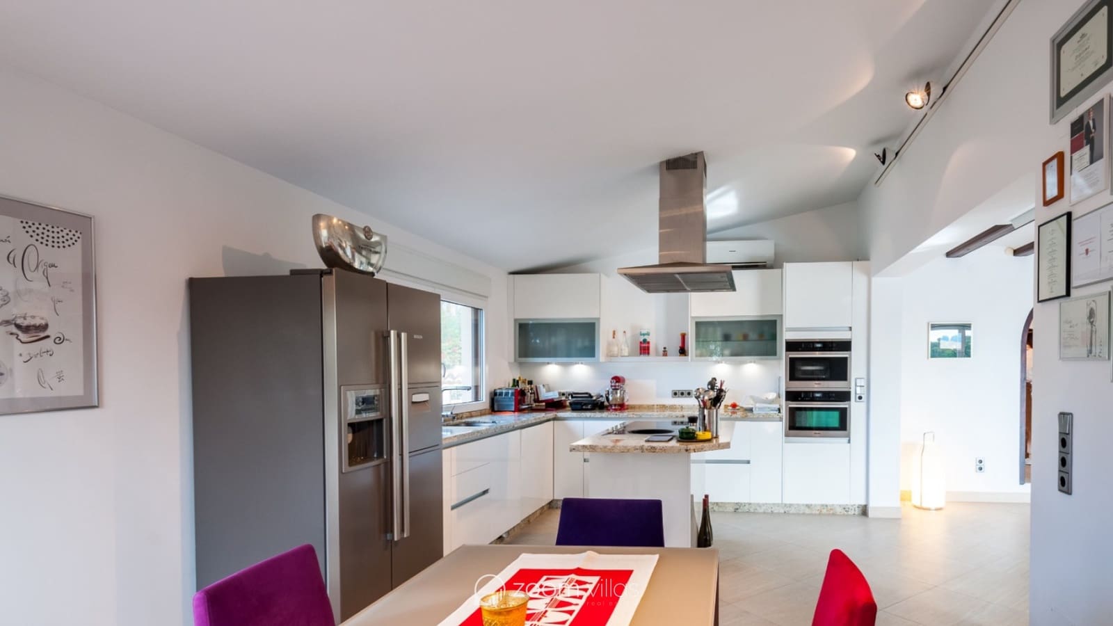 3 bedroom Villa for sale in Moraira with pool - € 1,795,000 (Ref: 9479445)