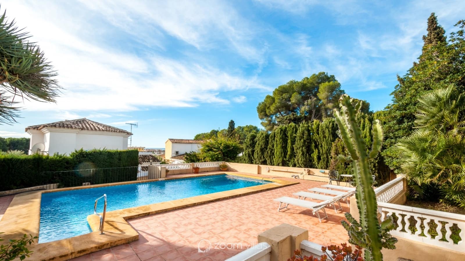 3 bedroom Villa for sale in Moraira with pool - € 1,795,000 (Ref: 9479445)