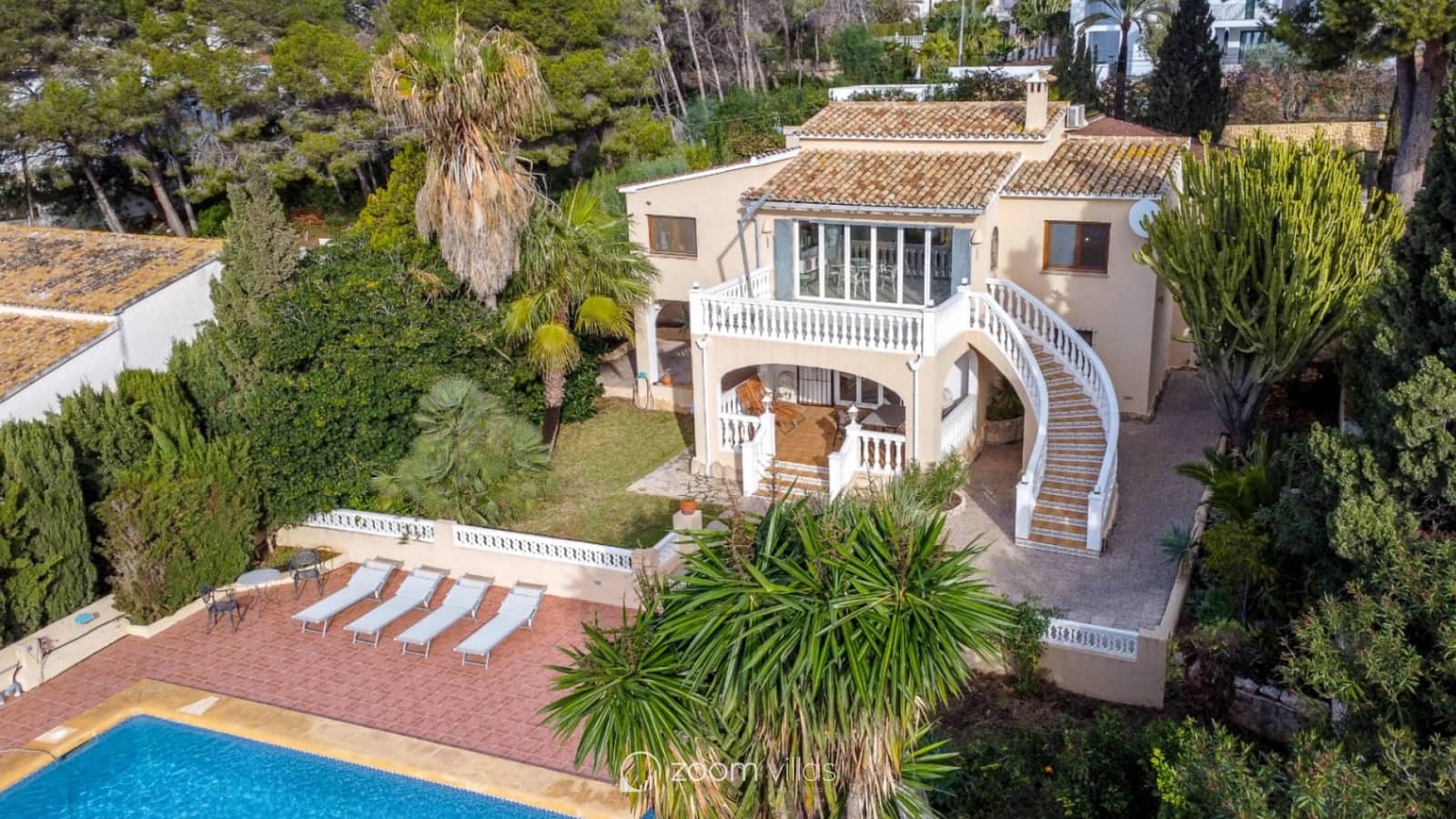 3 bedroom Villa for sale in Moraira with pool - € 1,795,000 (Ref: 9479445)