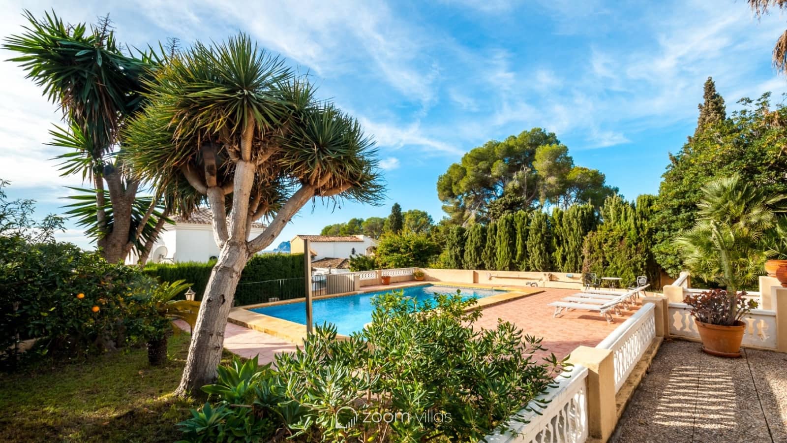3 bedroom Villa for sale in Moraira with pool - € 1,795,000 (Ref: 9479445)