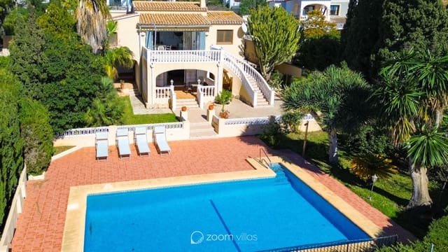 3 slaapkamer Villa te koop in Moraira, Teulada-Moraira met zwembad - € 1.795.000 (Ref: 9479445)