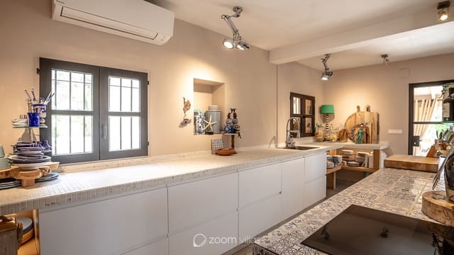 2 soveværelse Villa til salg i Paichi, Teulada-Moraira - € 680.000 (Ref: 9542566)