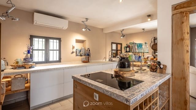 2 soveværelse Villa til salg i Paichi, Teulada-Moraira - € 680.000 (Ref: 9542566)