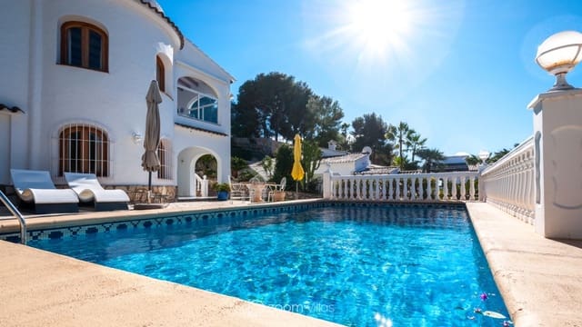 5 soveværelse Villa til salg i Benissa med swimmingpool - € 775.000 (Ref: 9542567)