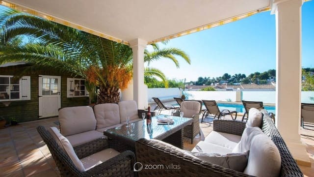 5 Zimmer Villa zu verkaufen in Pinar del Advocat - Cometa, Teulada-Moraira mit Pool - 795.000 € (Ref: 9544092)
