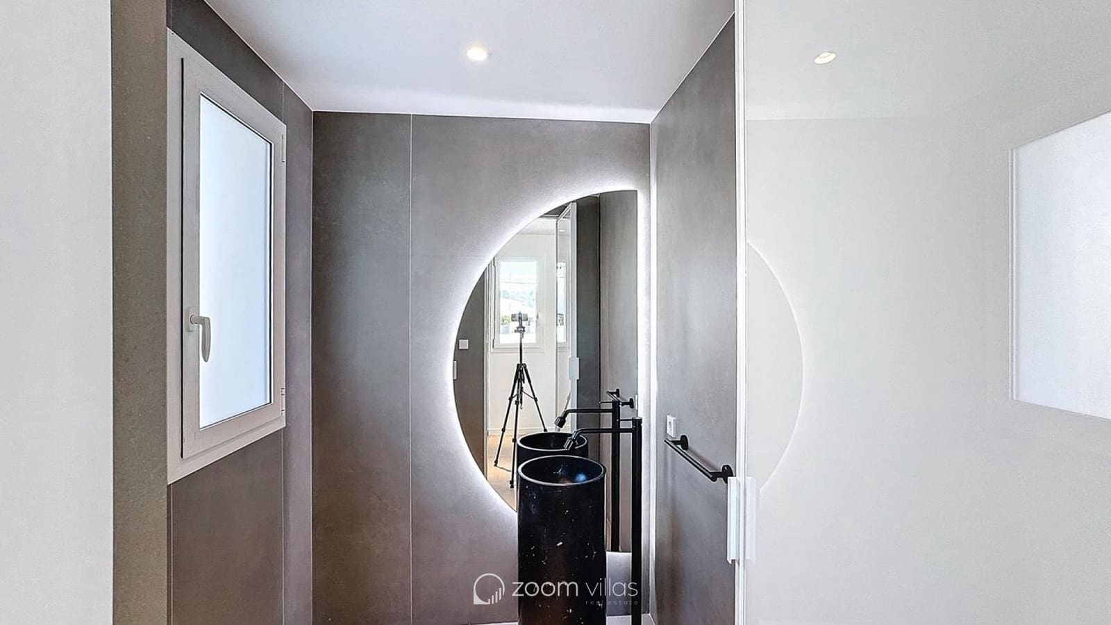 5 soveværelse Villa til salg i Moraira med swimmingpool - € 2.400.000 (Ref: 9547006)