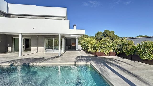 5 soveværelse Villa til salg i Moraira, Teulada-Moraira med swimmingpool - € 2.400.000 (Ref: 9547006)