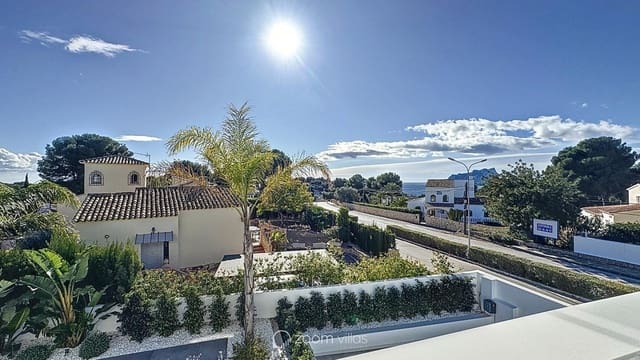 5 soveværelse Villa til salg i Moraira, Teulada-Moraira med swimmingpool - € 2.400.000 (Ref: 9547006)