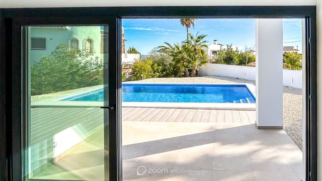 3 soveværelse Villa til salg i Benissa med swimmingpool - € 1.175.000 (Ref: 9562235)