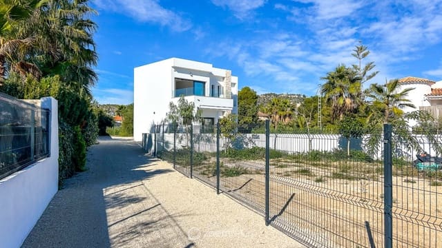3 soveværelse Villa til salg i Benissa med swimmingpool - € 1.175.000 (Ref: 9562235)