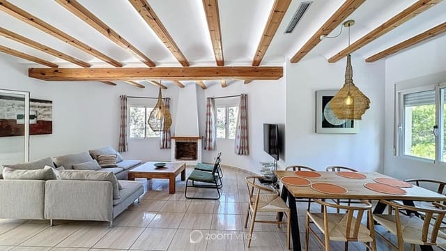 5 Zimmer Villa zu verkaufen in Benitachell / Benitatxell mit Pool - 725.000 € (Ref: 9588508)