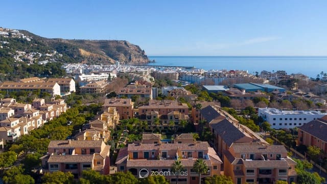 Apartamento de 3 habitaciones en Puerto, Javea / Xàbia en venta con piscina - 635.000 € (Ref: 9591957)